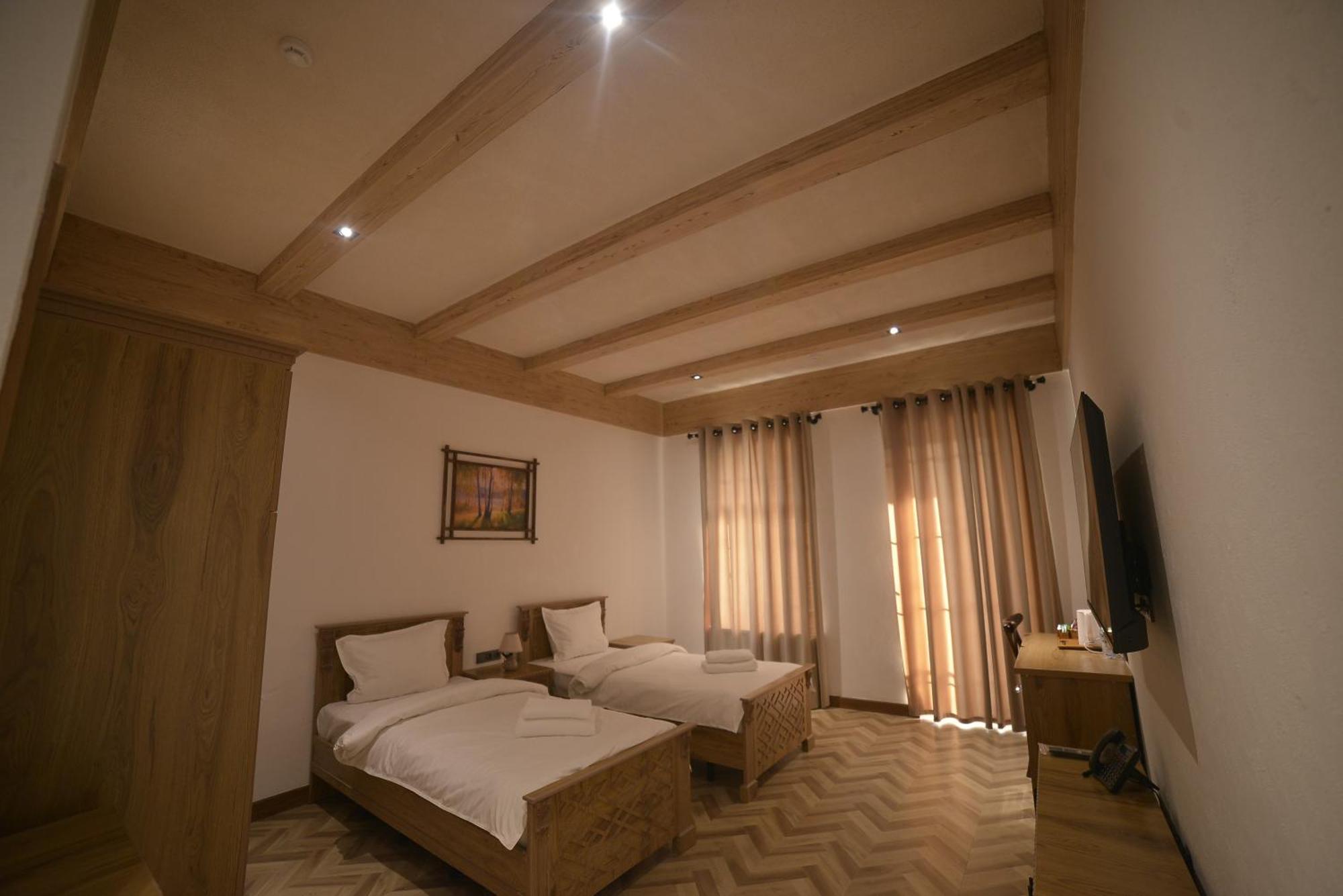 Pana Hotel Gazalkent 外观 照片
